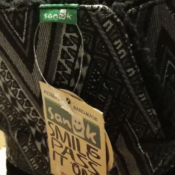 Shoes - Picture 4 of 4